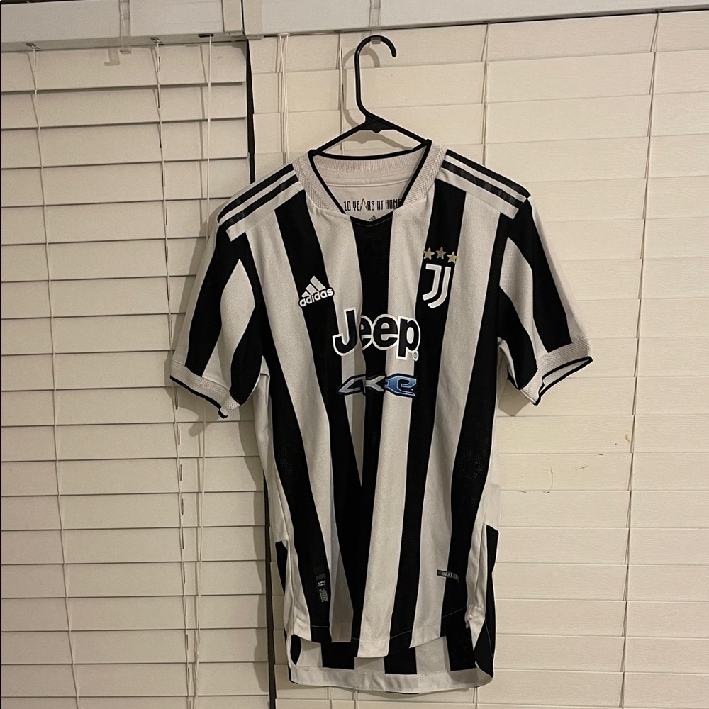 Adidas Juventus 21/22 Home Jersey